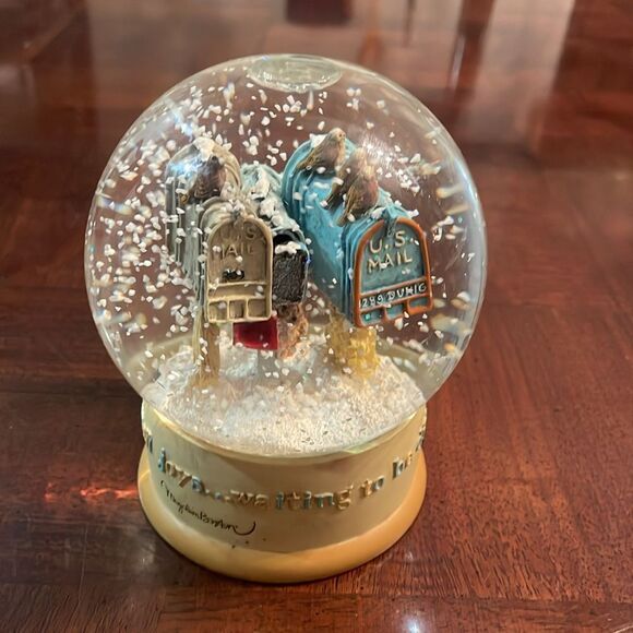 Hallmark Mailbox Christmas Holiday Snow Water Globe By Marjolein Bastin - Picture 1 of 6